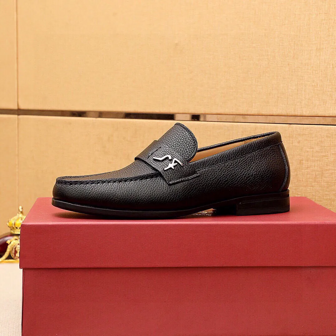 Men's shoes 💰480 💐 Product trademark: Ferragamo "Ferragamo" casual leather shoes Regular size: 38-44 (45🉑️customized) Product materials: Selected imported first-layer pebbled cowhide leather upper + luxury hardware buckle, imported water-dyed cowhide leather lining. Strong three-dimensional visual effect, original outsole color: 4⃣️seed leather materials available